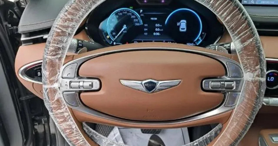 Genesis Gv70 
