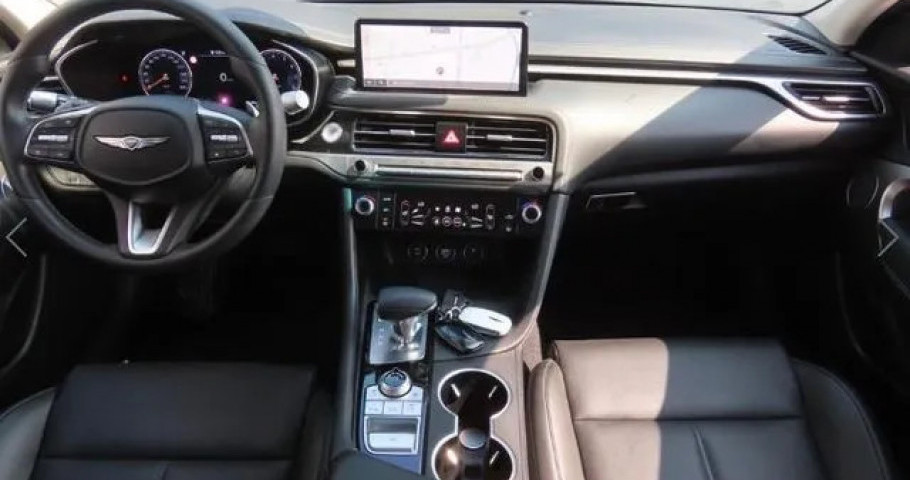 Genesis G70 