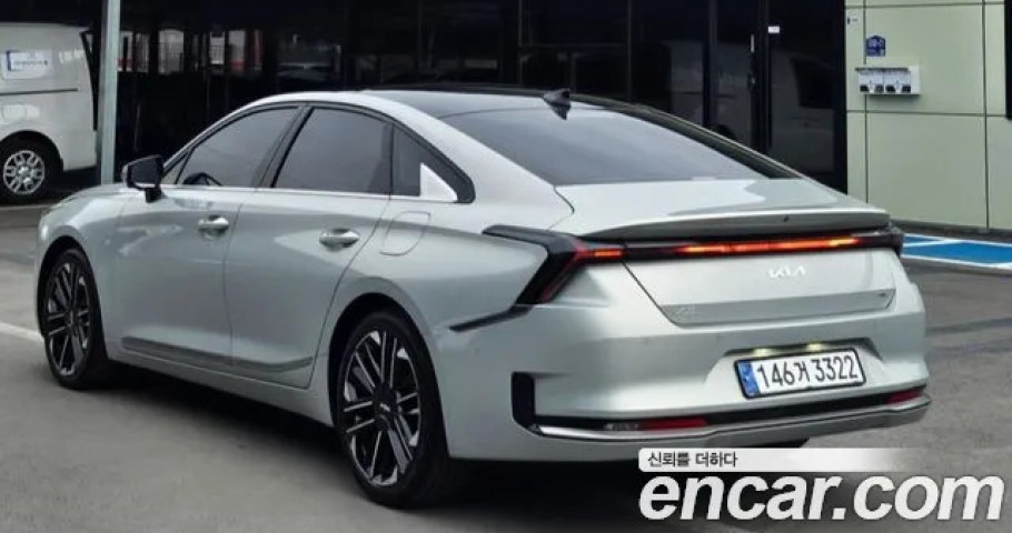 Kia K8 