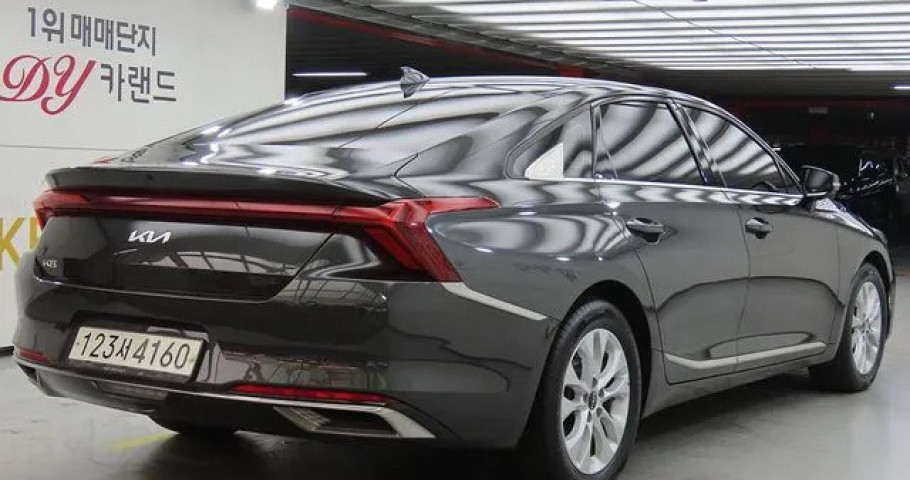 Kia K8 