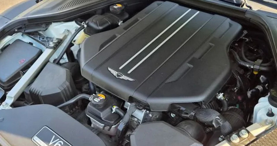 Genesis G90 