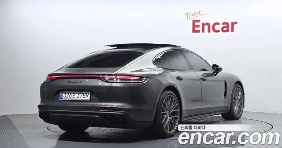 Porsche Panamera 