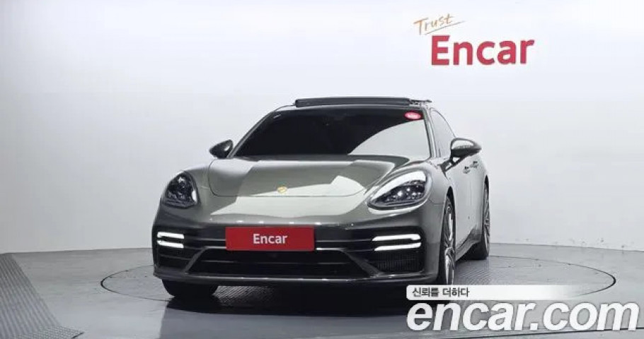 Porsche Panamera 