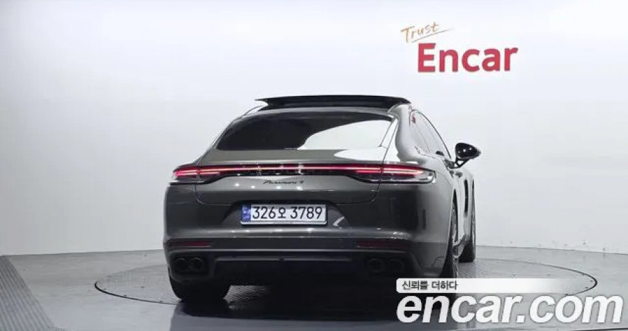 Porsche Panamera 