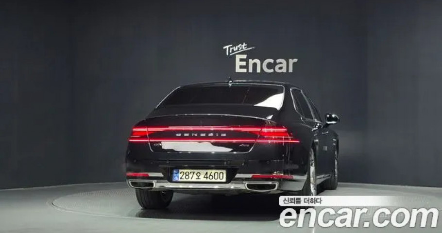 Genesis G90 