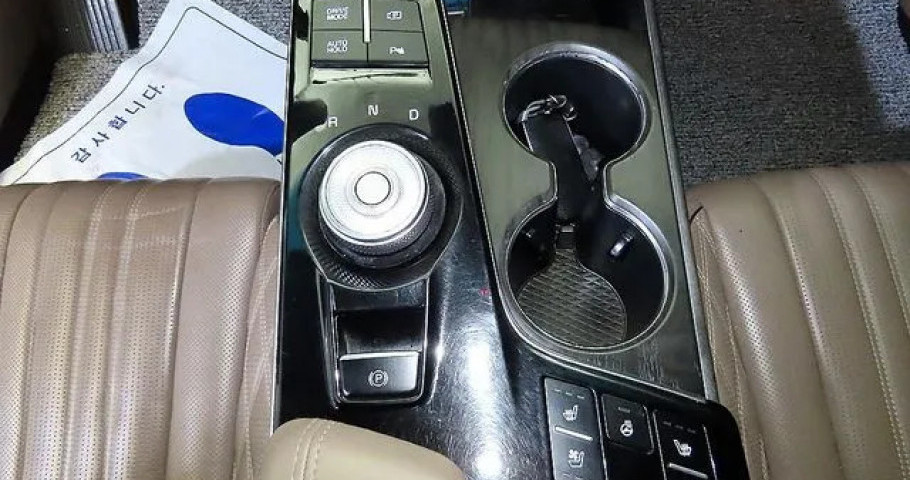 Kia K8 