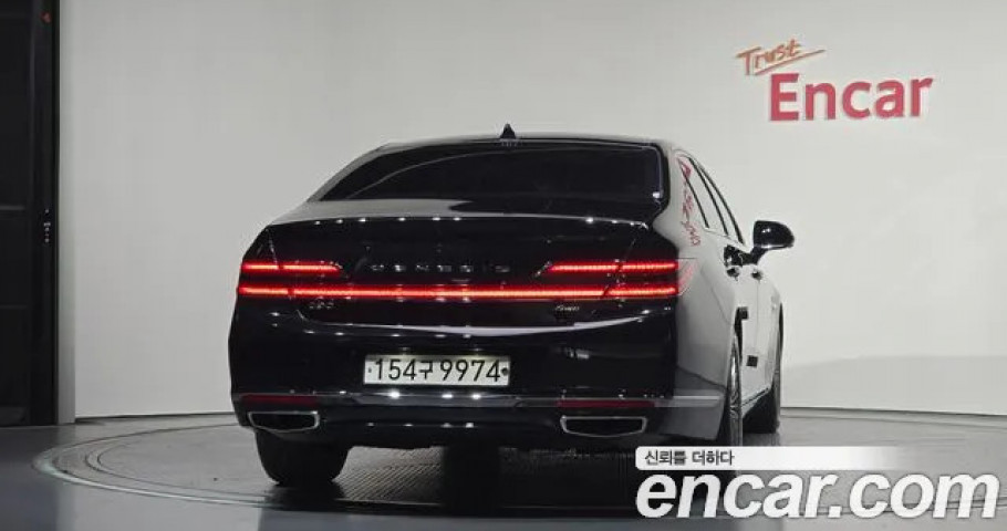 Genesis G90 
