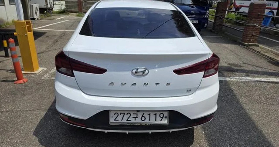Hyundai Avante (Elantra) 