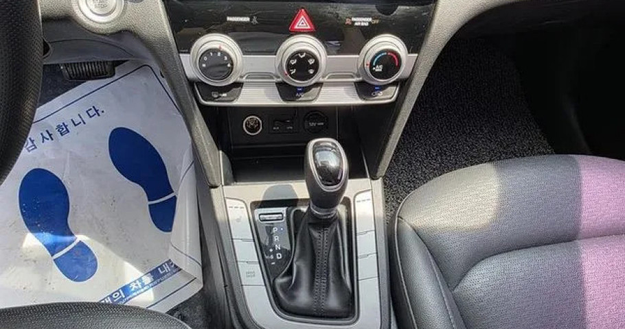 Hyundai Avante (Elantra) 