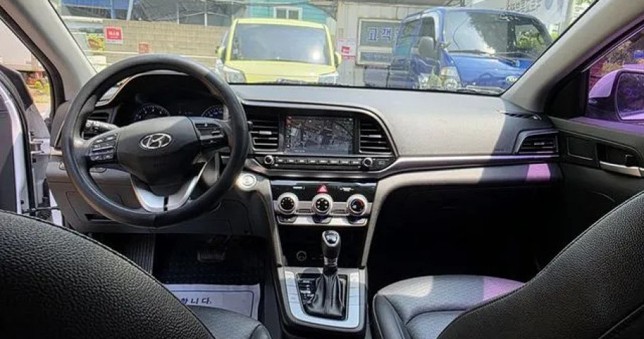 Hyundai Avante (Elantra) 