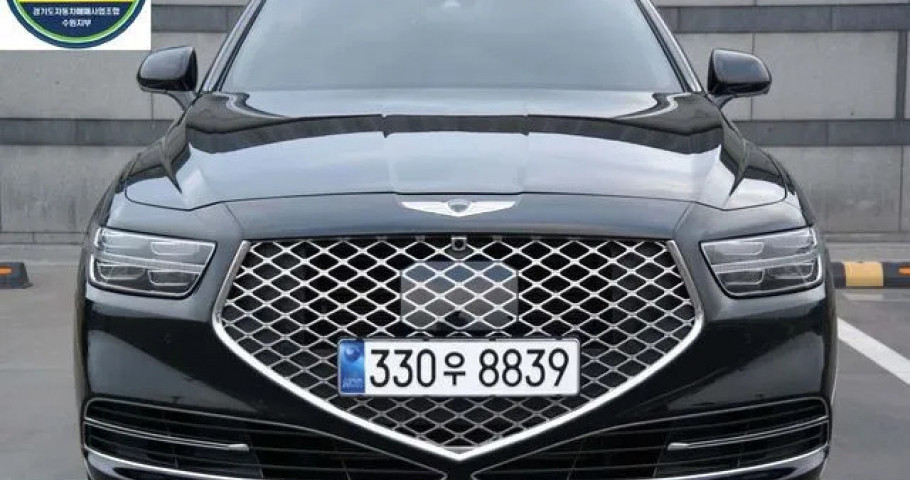 Genesis G90 