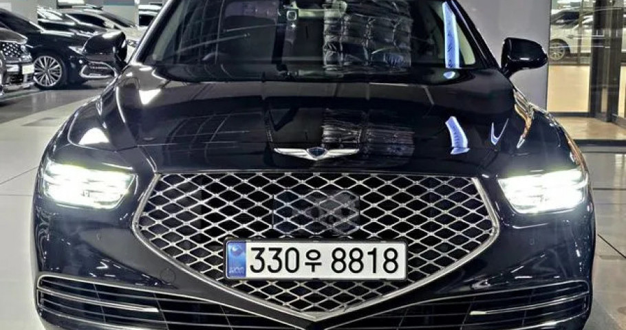 Genesis G90 