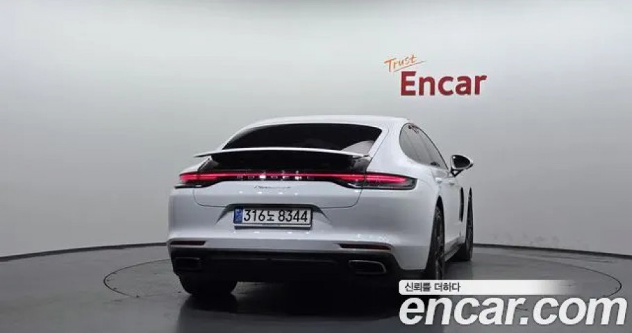 Porsche Panamera 