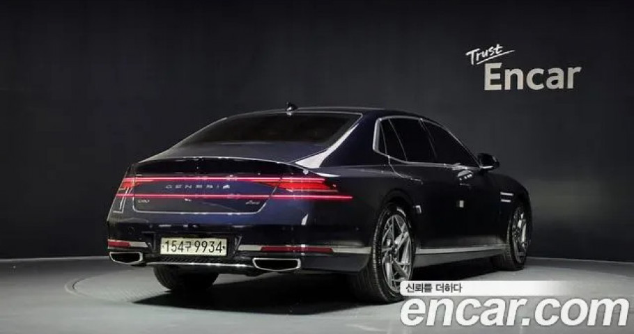 Genesis G90 