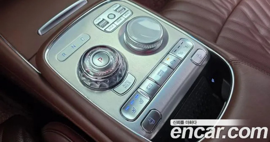 Genesis G90 
