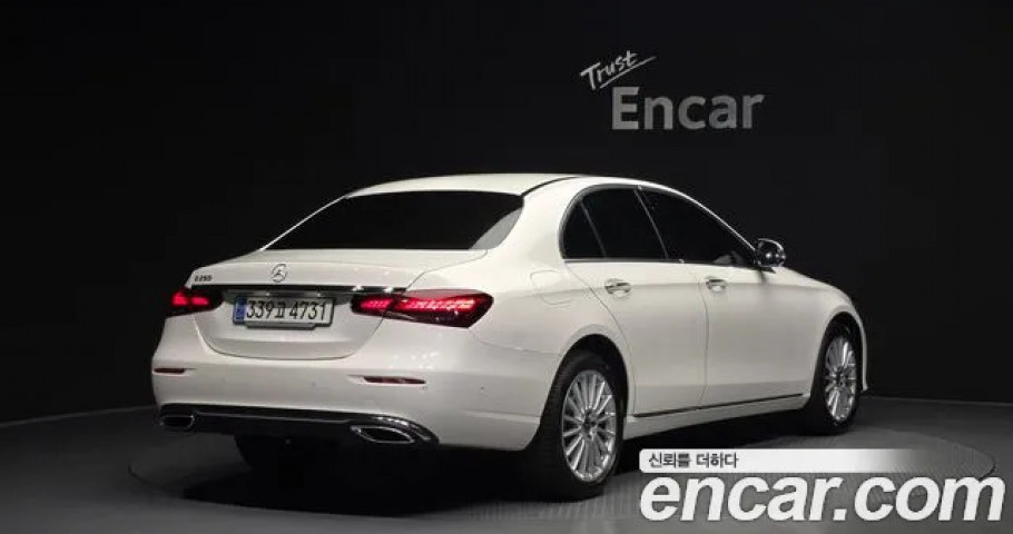 Mercedes-Benz E-Class 
