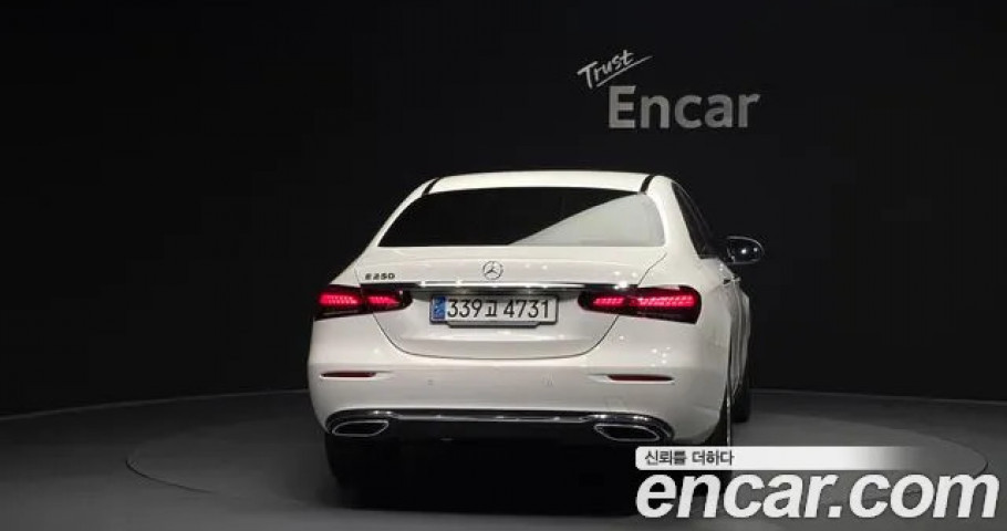 Mercedes-Benz E-Class 