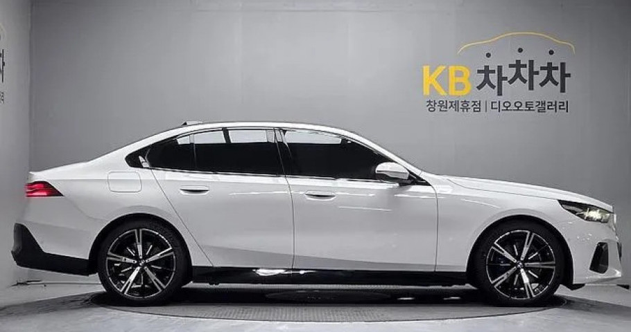 Bmw 5-Series 