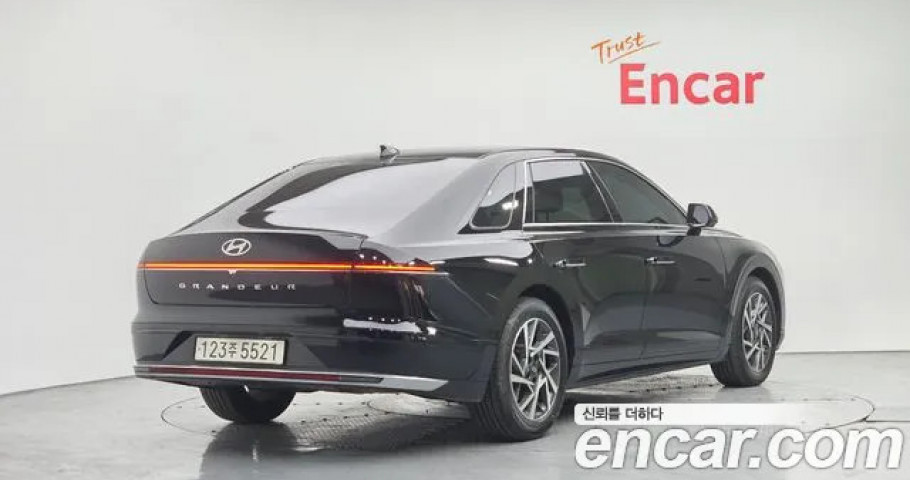 Hyundai Grandeur 
