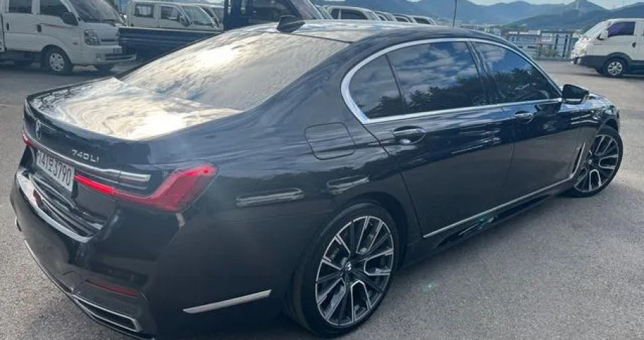Bmw 7-Series 