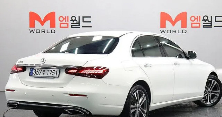 Mercedes-Benz E-Class 