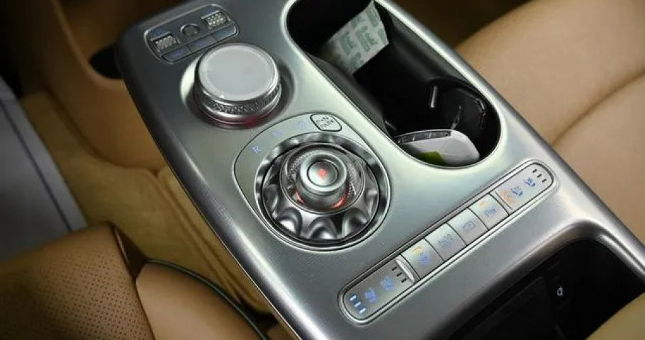 Genesis Gv60 