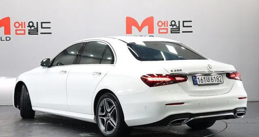 Mercedes-Benz E-Class 