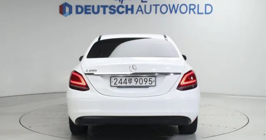Mercedes-Benz C-Class 