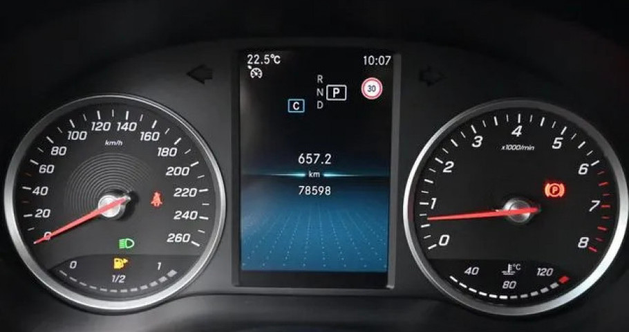 Mercedes-Benz C-Class 