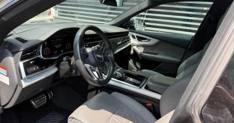 Audi Q8 
