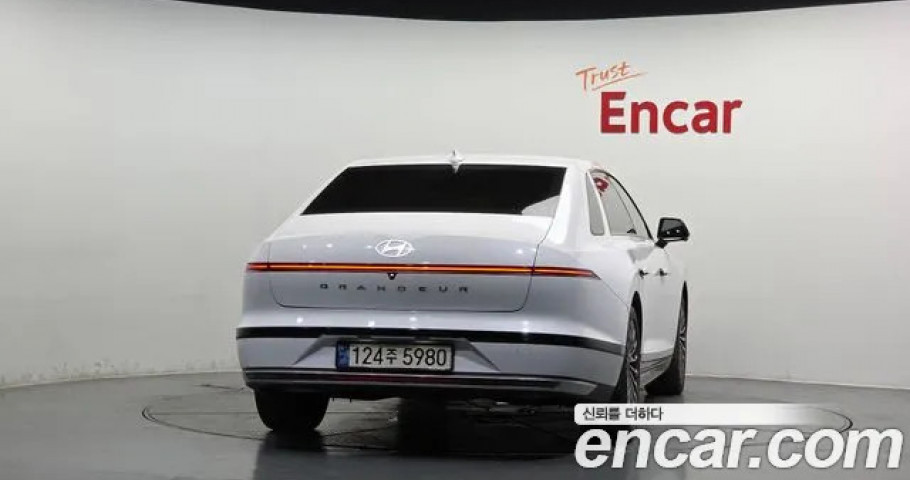 Hyundai Grandeur 