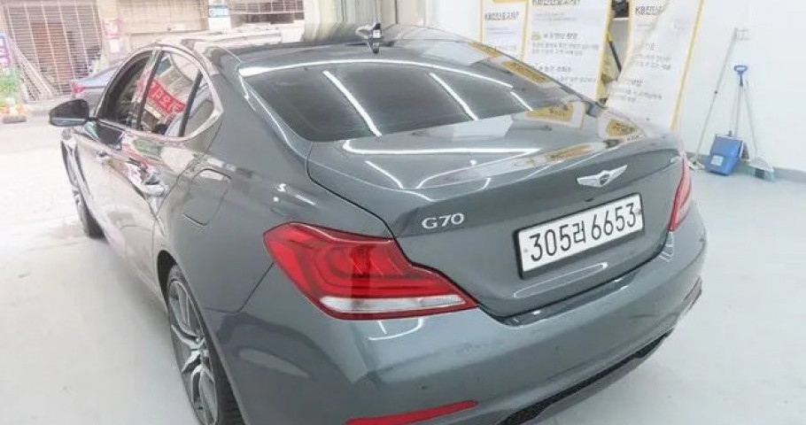 Genesis G70 