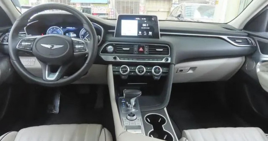 Genesis G70 