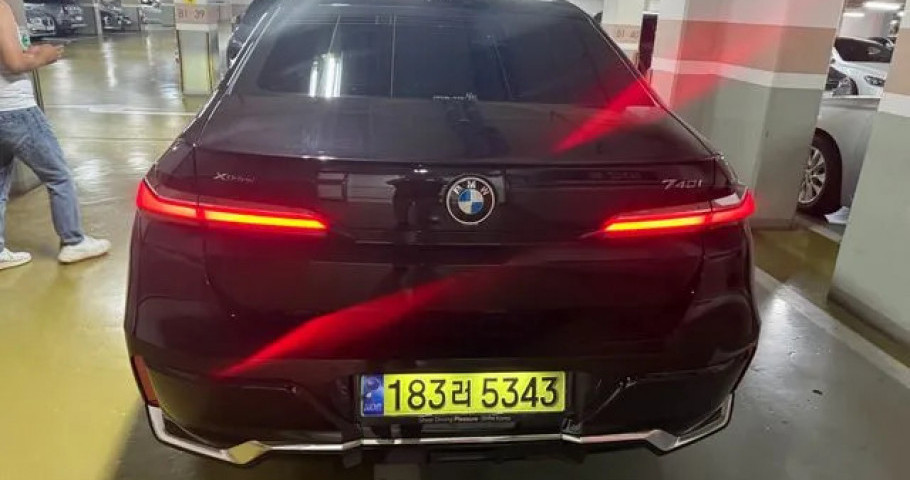 Bmw 7-Series 