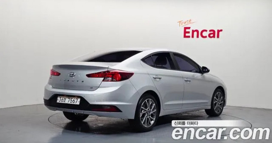 Hyundai Avante (Elantra) 