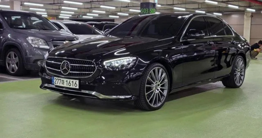Mercedes-Benz E-Class 