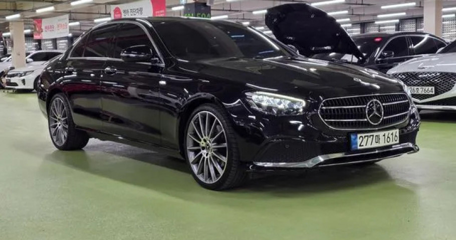 Mercedes-Benz E-Class 