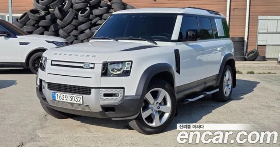 Land Rover Defender 