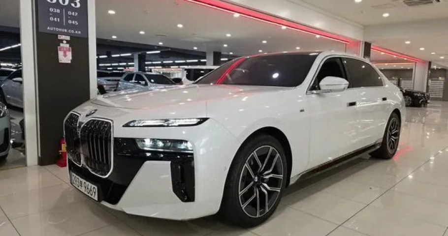Bmw 7-Series 
