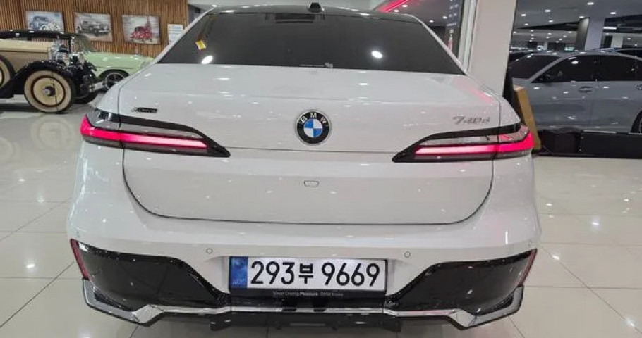 Bmw 7-Series 