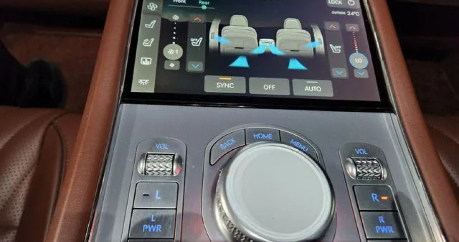 Genesis G90 