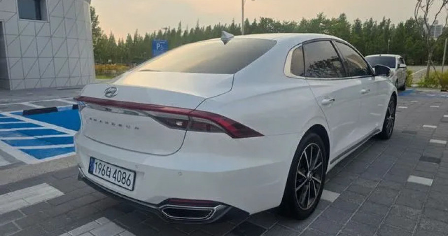 Hyundai Grandeur 