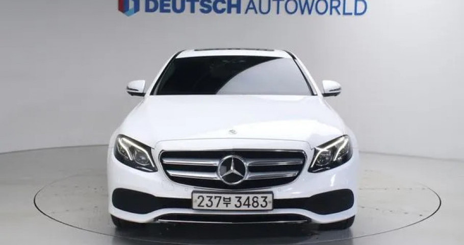 Mercedes-Benz E-Class 