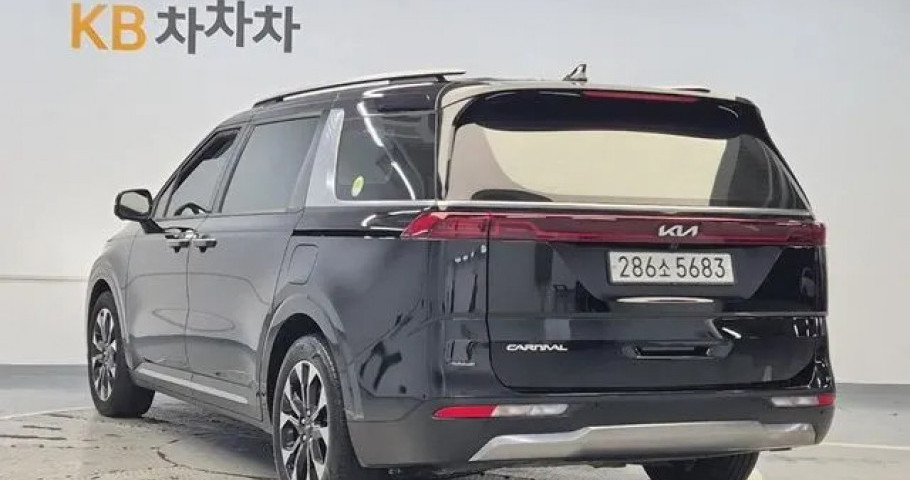 Kia Carnival 