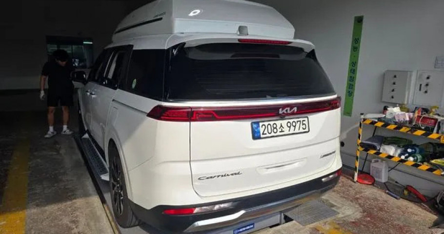 Kia Carnival 