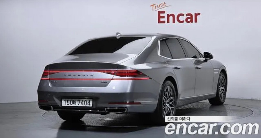 Genesis G90 