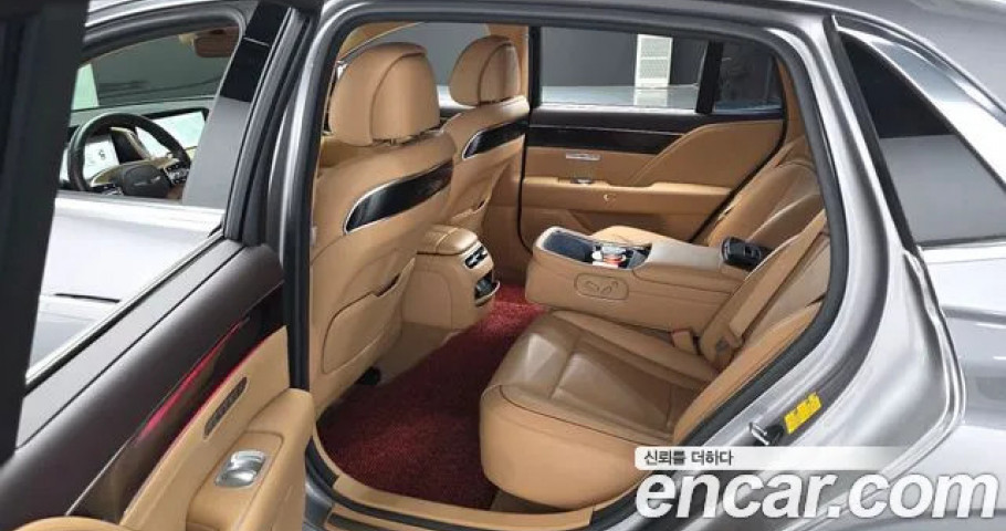 Genesis G90 
