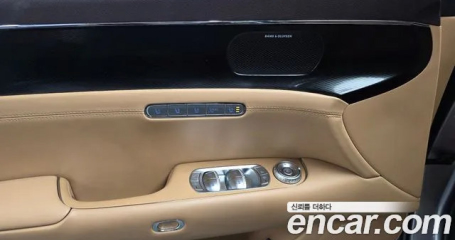 Genesis G90 