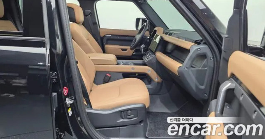 Land Rover Defender 