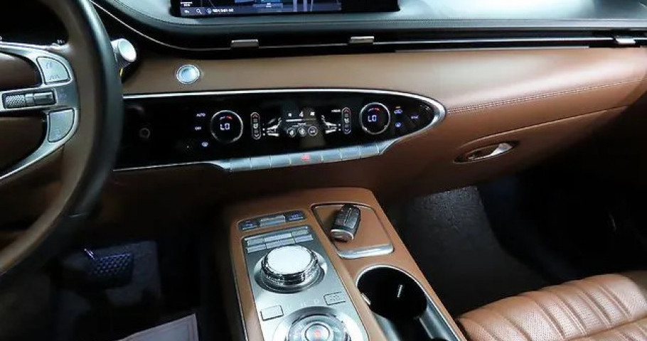 Genesis Gv70 